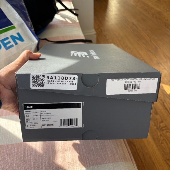 New Balance Mens 1906R White/Green - Picture 1 of 10